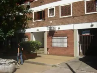 Venta de departamento de 3 ambientes con cochera en Adrogué foto 5