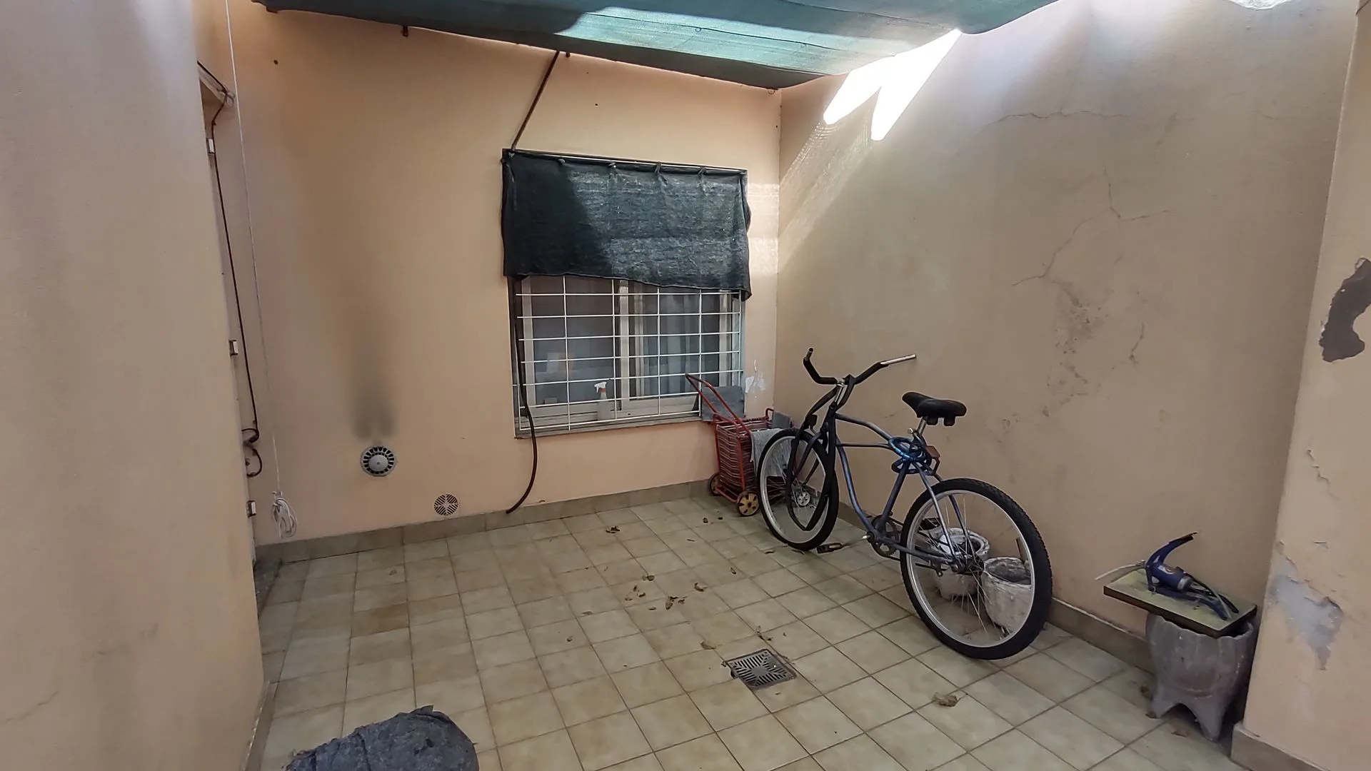 VENTA PH 3 AMBIENTES, PATIO, TZA, /VERSALLES foto 3