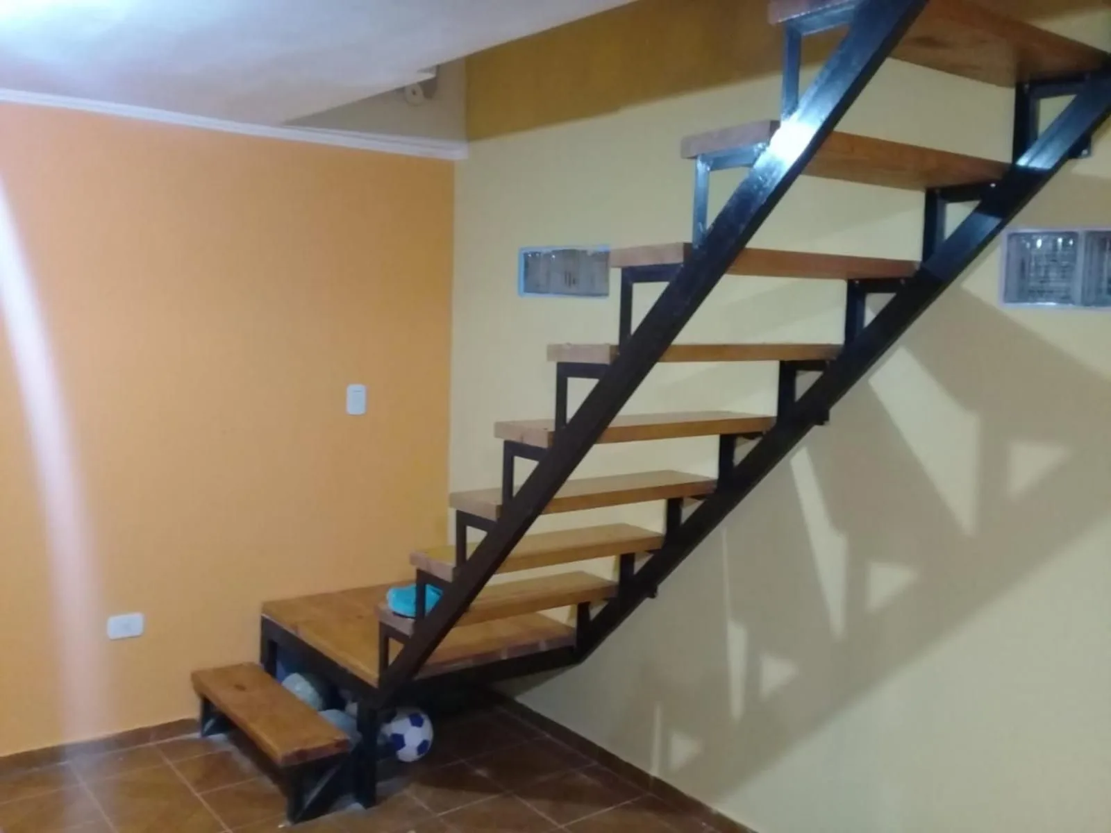 EN VENTA 3 PROPIEDADES EN UN LOTE ! EN EL CRUCE DE FLORENCIO VARELA foto 5