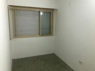 Se Vende departamento de 3 amb 2do piso por escalera en Villa Adelina, excelente ubicacion foto 2