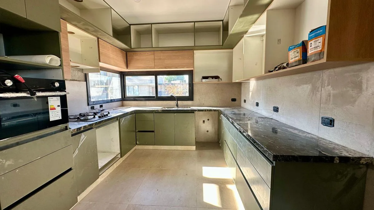 CASA EN VENTA BARRIO PRIVADO EN MAIPU foto 5