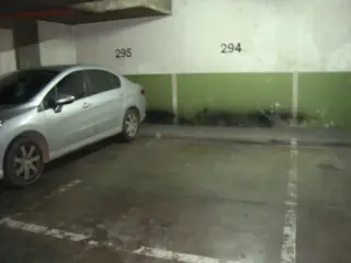 Caba: venta de Cochera sobre calle Suipacha, EXCELENTE UBICACION !!! foto 3