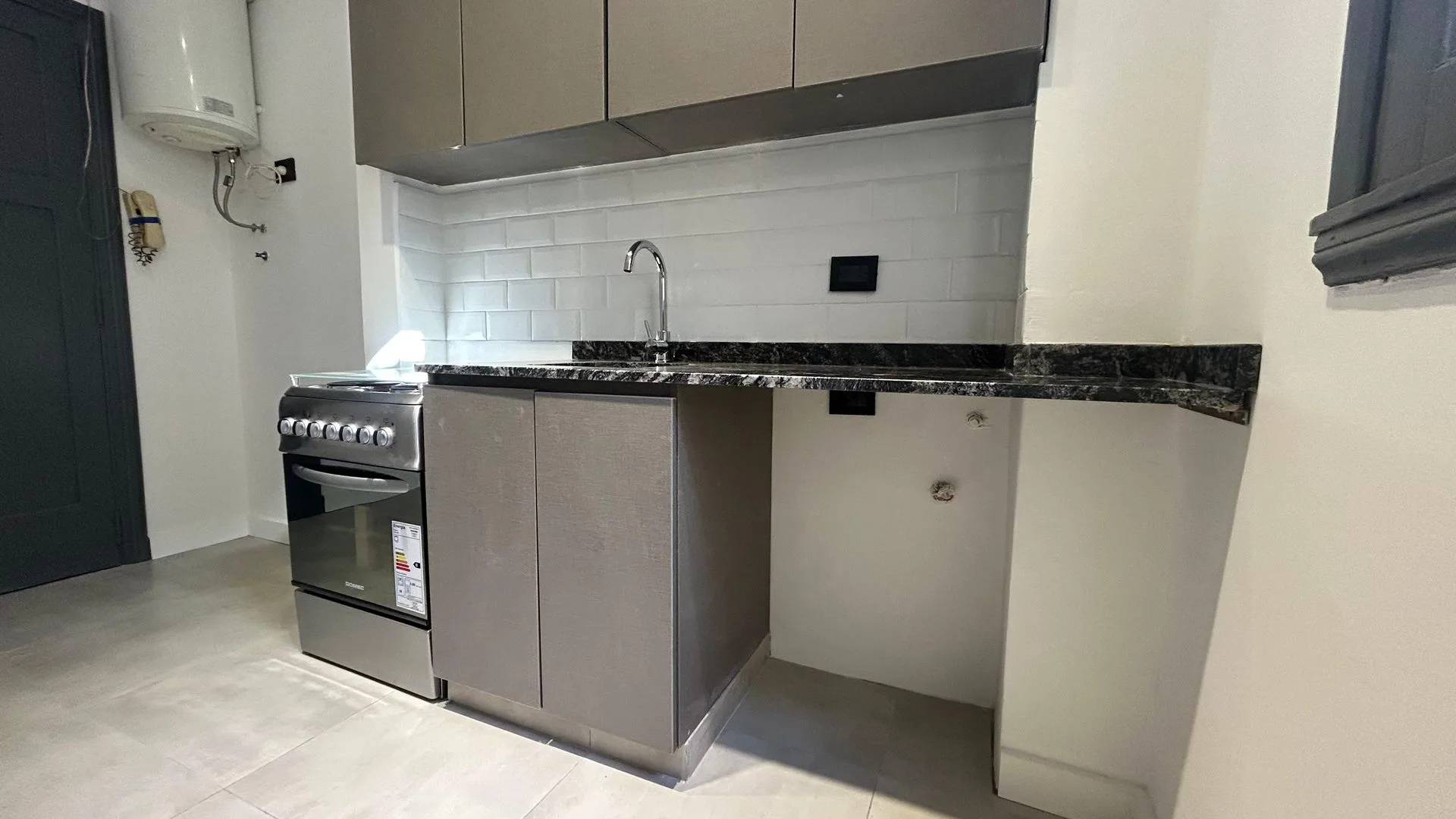 VENTA PH 2 AMBIENTES A NUEVO -ALMAGRO- APTO CRED foto 3