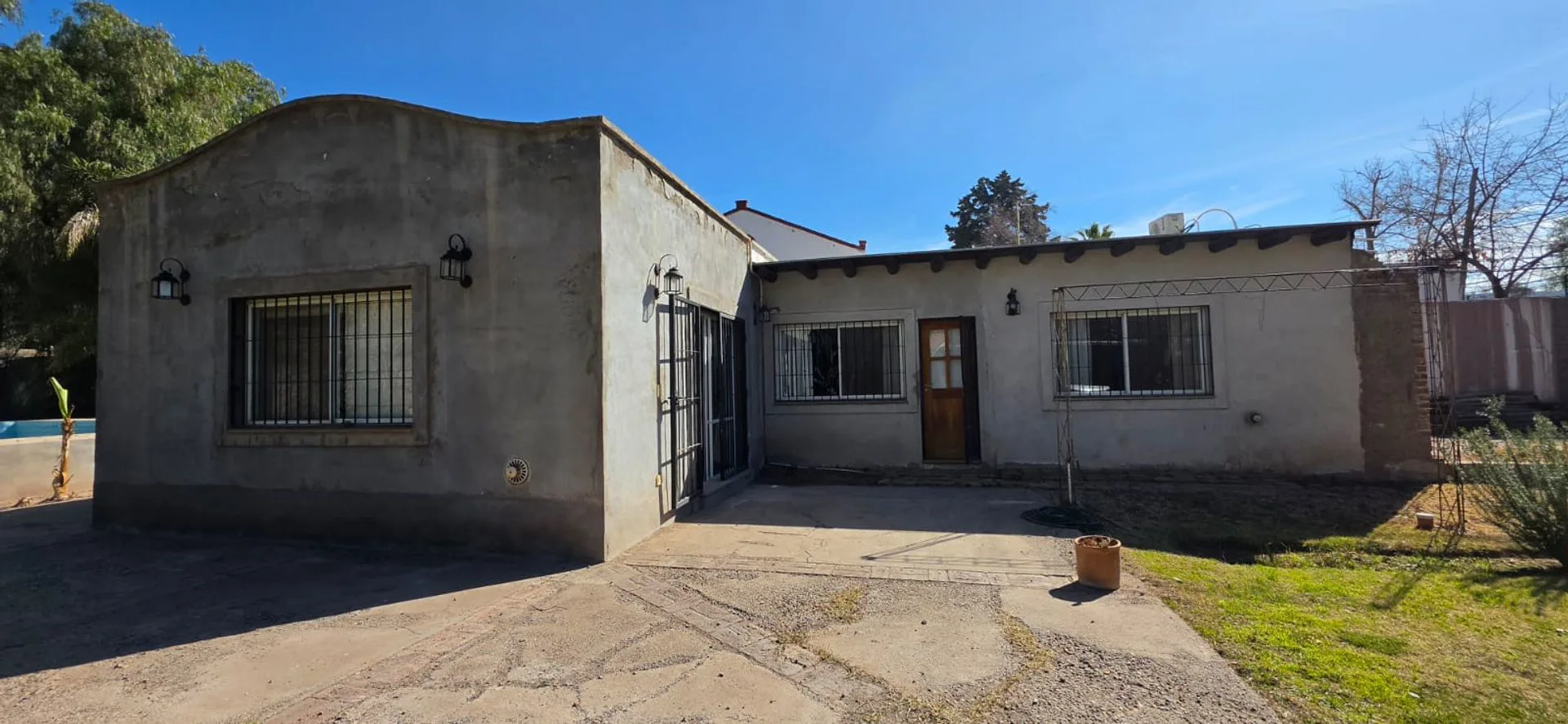 Venta Casa con gran terreno en Chacras de Coria foto 3