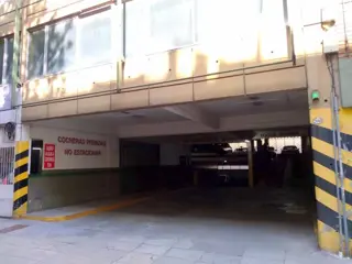 COCHERA EN VENTA EN EXCELENTE UBICACION foto 1