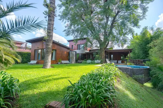 CASA EN VENTA B° MIRADORES I BECCAR S/LA BARRANCA