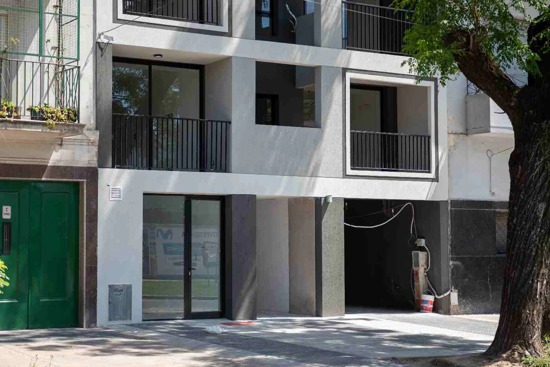 VENTA LOCAL A ESTRENAR EN PARQUE CHAS foto 4