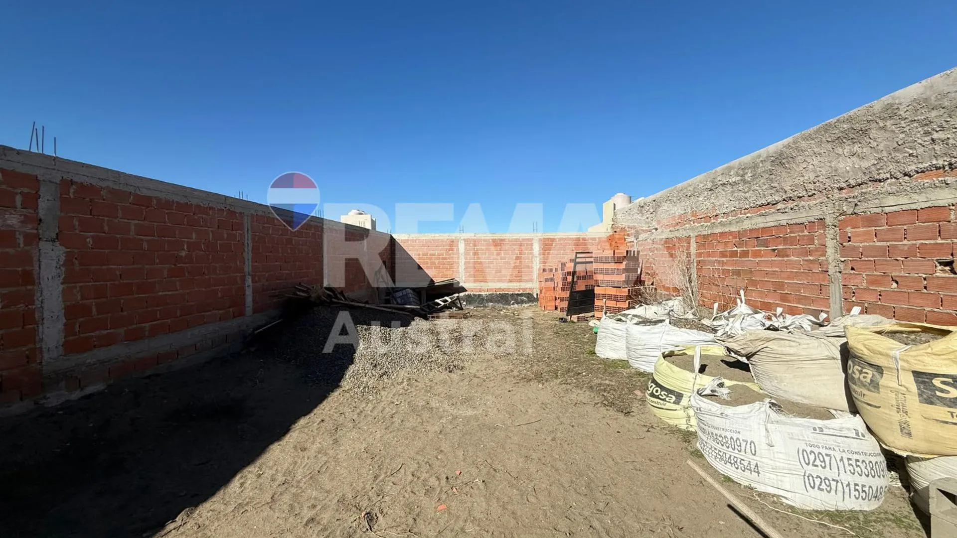 TERRENO LOS BRETES - 200 M2 foto 2