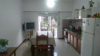 EXCELENTE PROPIEDAD 3 AMB c/ COCHERA y AMPLIO FONDO PARQUIZADO en SAN MARTIN  PARA EXIGENTES foto 1