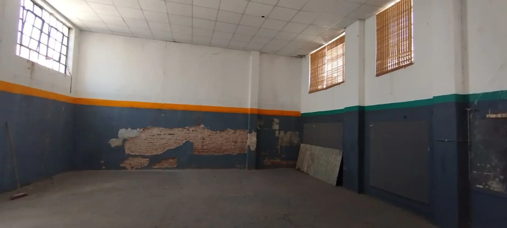 REMAX ALQUILA GRAN LOCAL COMERCIAL foto 5