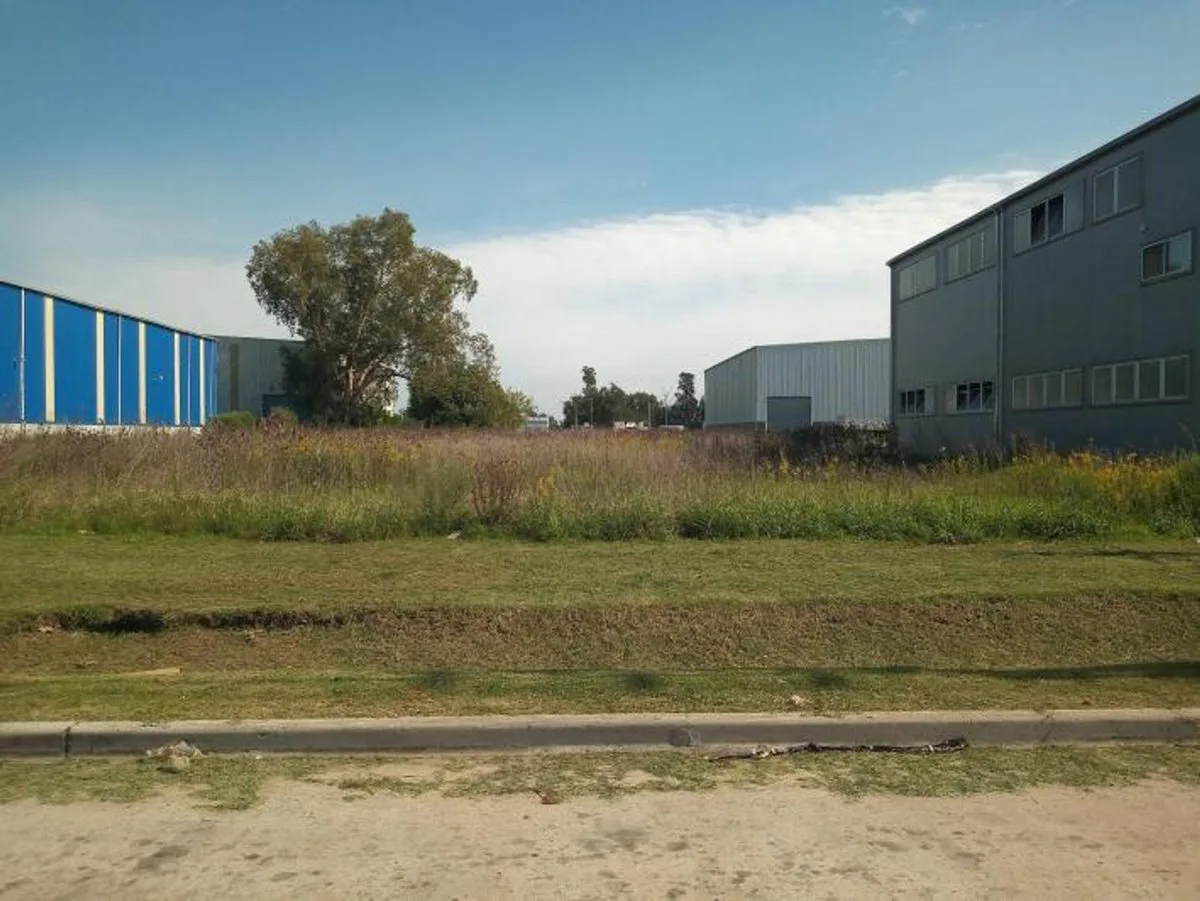 VENTA LOTE EN POLO INDUSTRIAL GENERAL RODRIGUEZ foto 3