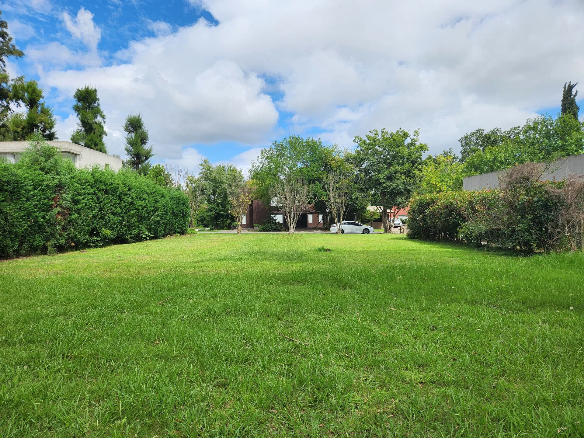 Lote en venta en Barrio Privado Los Pilares OPOR ! foto 4