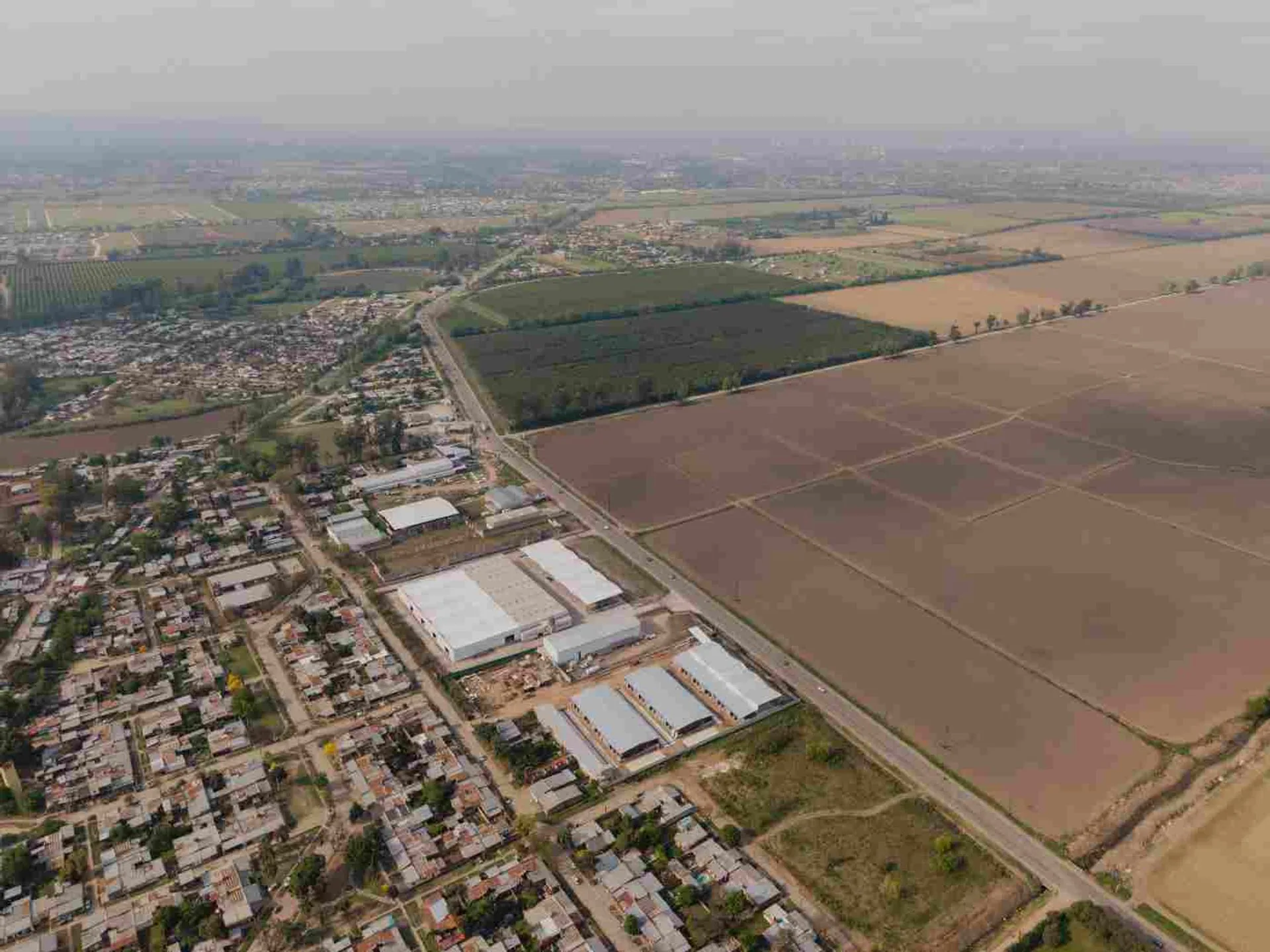VENTA DEPOSITO COMERCIAL UORK 4 - CONSTRUCTORA CB foto 4
