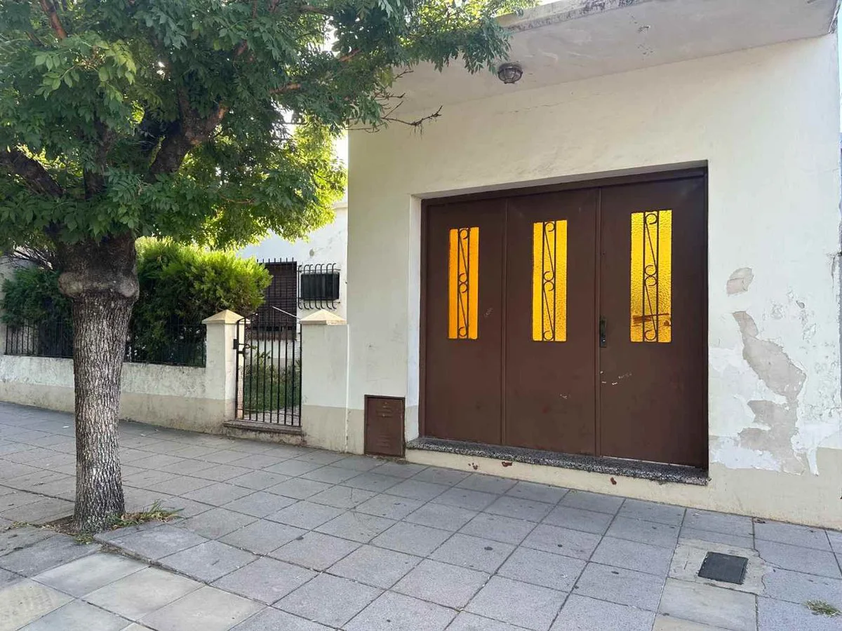 CASA 3 AMBIENTES-DON TORCUATO– A REFACCIONAR foto 2