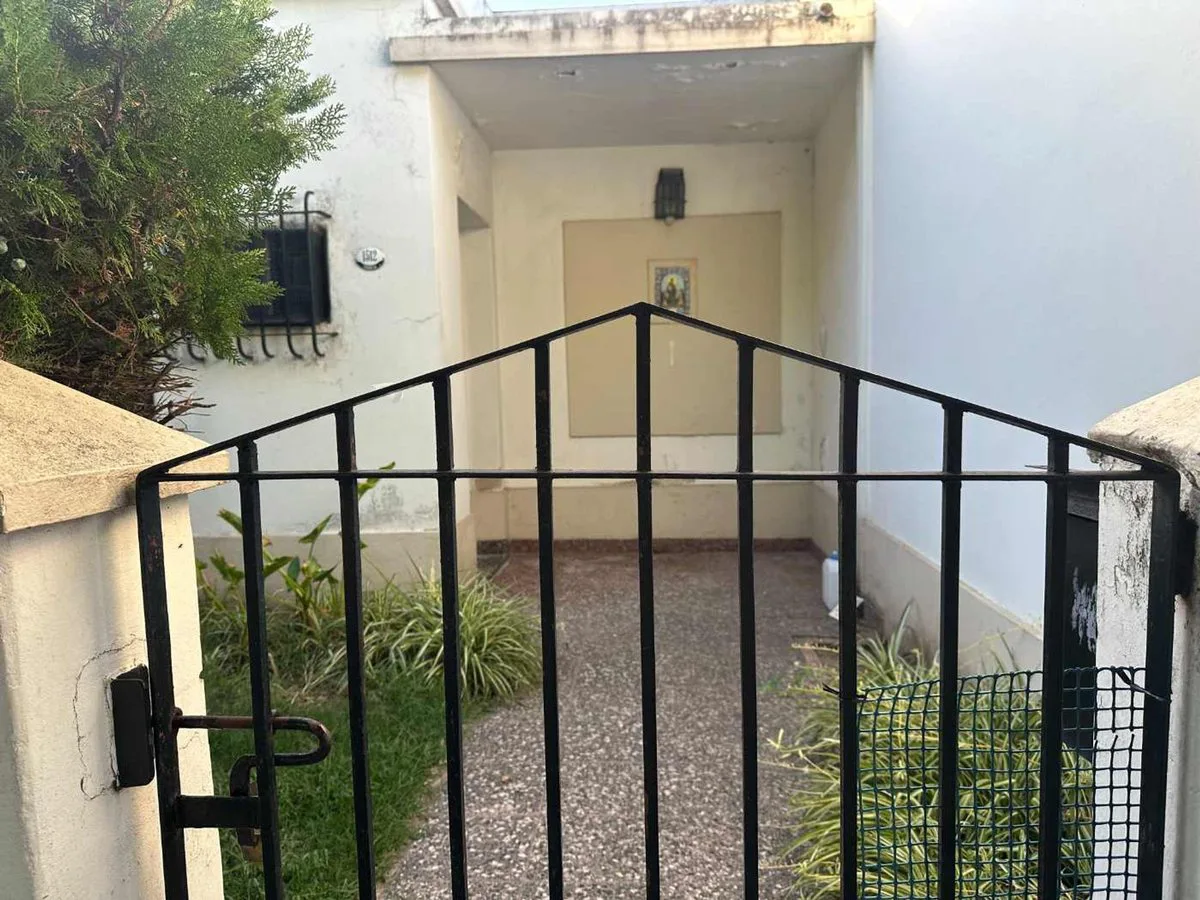 CASA 3 AMBIENTES-DON TORCUATO– A REFACCIONAR foto 3