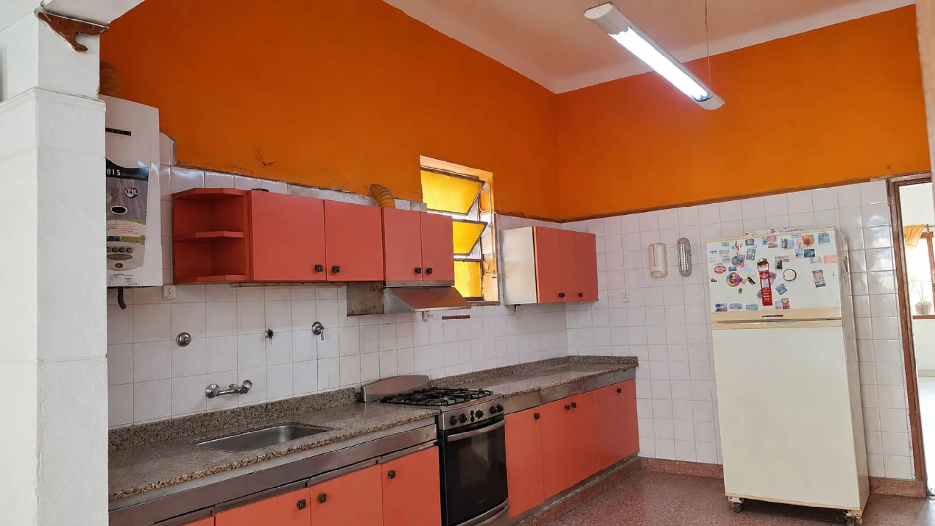 Venta de casa 3 dorm. calle Presbitero Gorriti foto 2