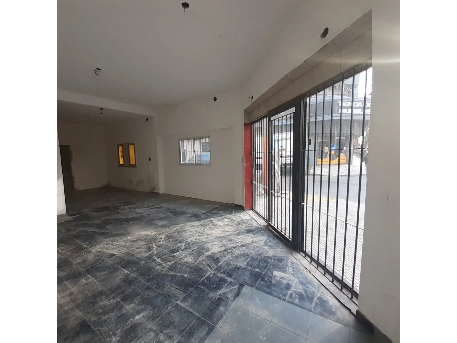 OPORTUNIDAD Local Comercial | Castelar Norte | a Metros del Plaza Oeste Shopping foto 4