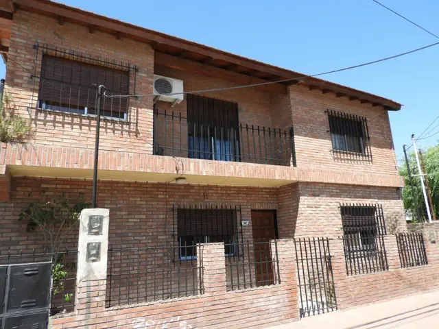 EXCELENTE CASA EN ALQUILER