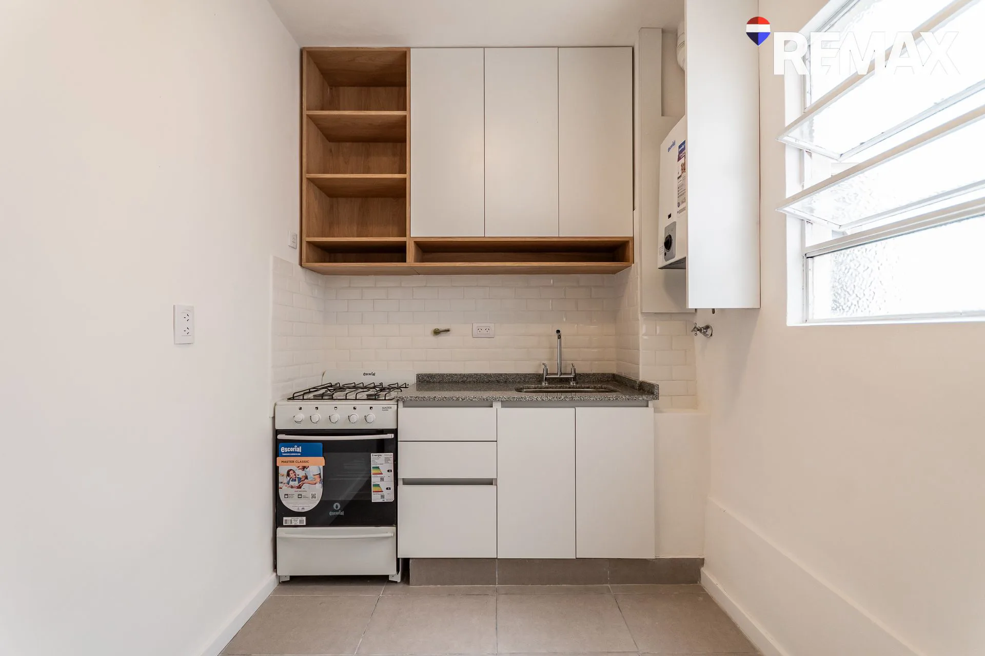 VENTA DEPTO 2 AMB REFACCIONADO - CABALLITO SUR foto 4