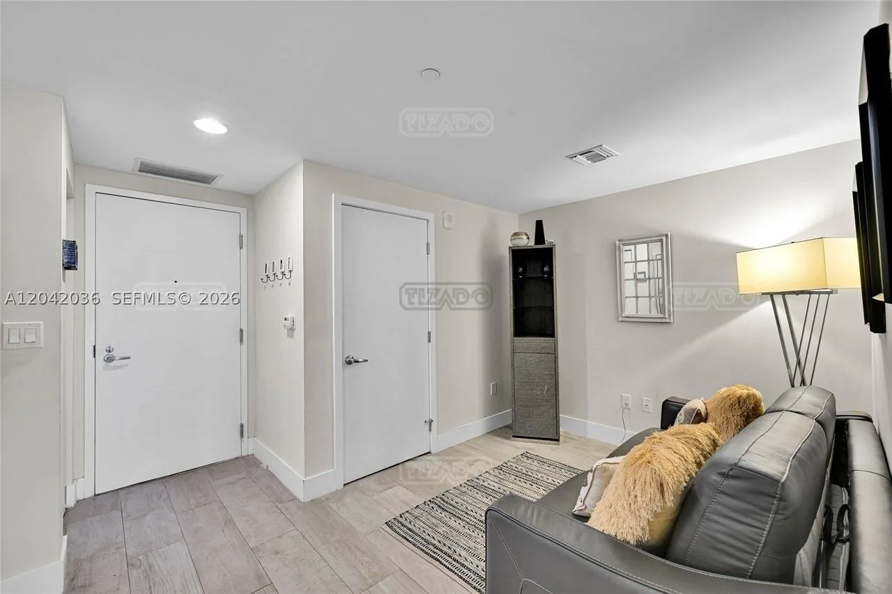 16385 Biscayne Blvd #1020 16300 foto 4