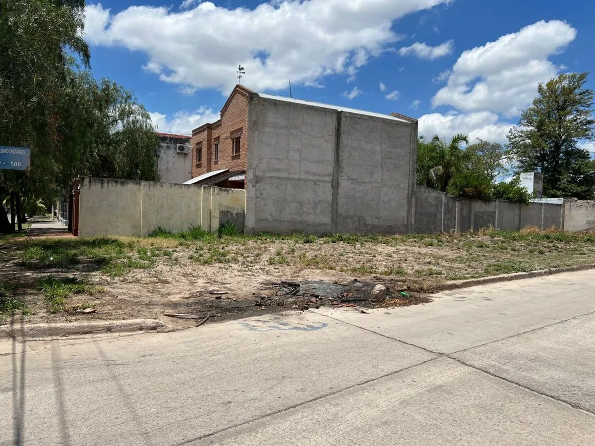 VENTA DE LOTE ESQUINA EN B° CABILDO foto 3