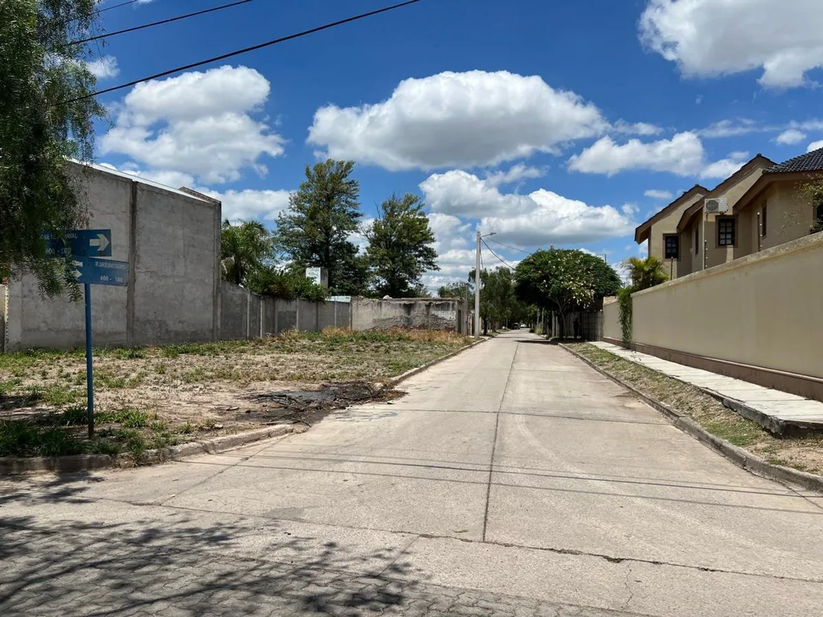 VENTA DE LOTE ESQUINA EN B° CABILDO foto 5
