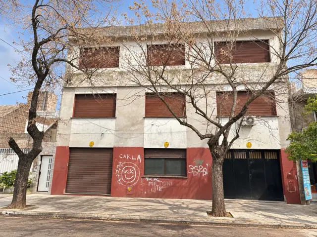 VENTA: IMPORTANTE GALPÓN INDUSTRIAL / COMERCIAL