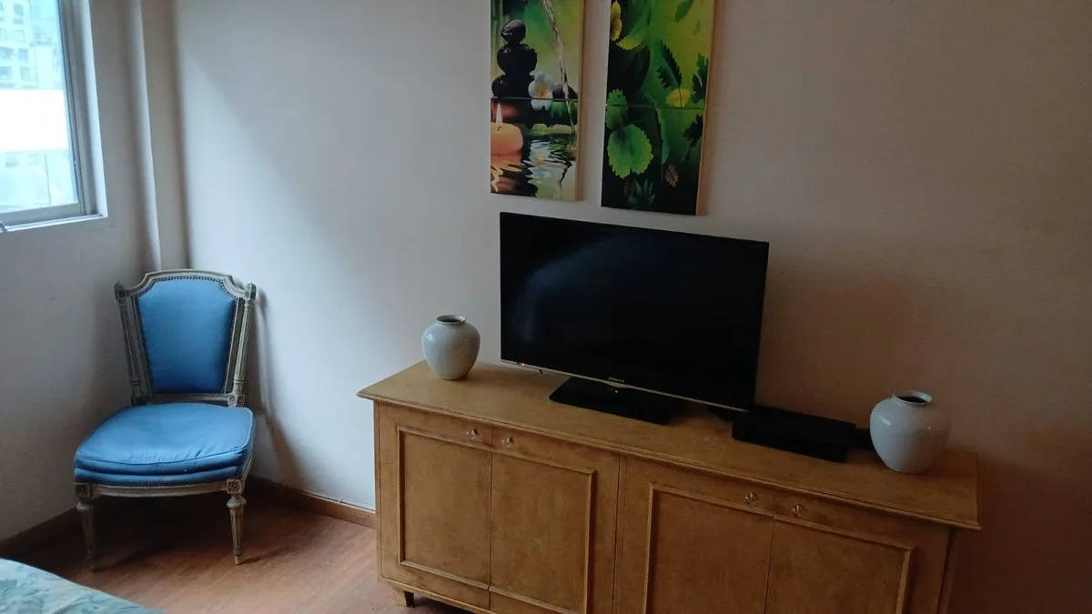 VENTA CENTRO MONOAMBIENTE PISO ALTO BAJO VALOR foto 3
