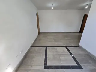 ALQUILER DE EXCELENTE DEPARTAMENTO 3 AMBIENTES SOBRE AVENIDA - BARRIO COCA COLA - MONTE GRANDE foto 4