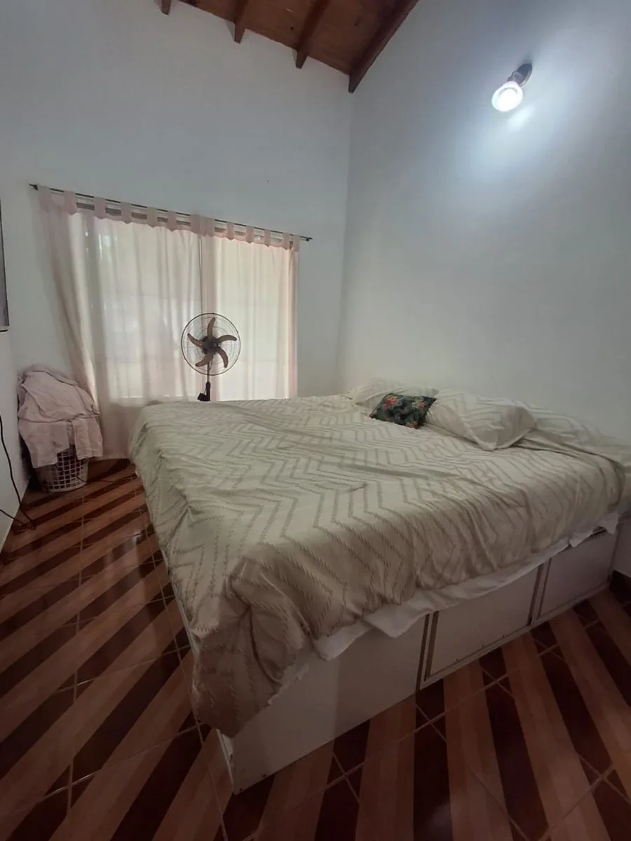 VENTA CASA 5 AMB Y QUINCHO  SE ESCUCHA OFERTA foto 5
