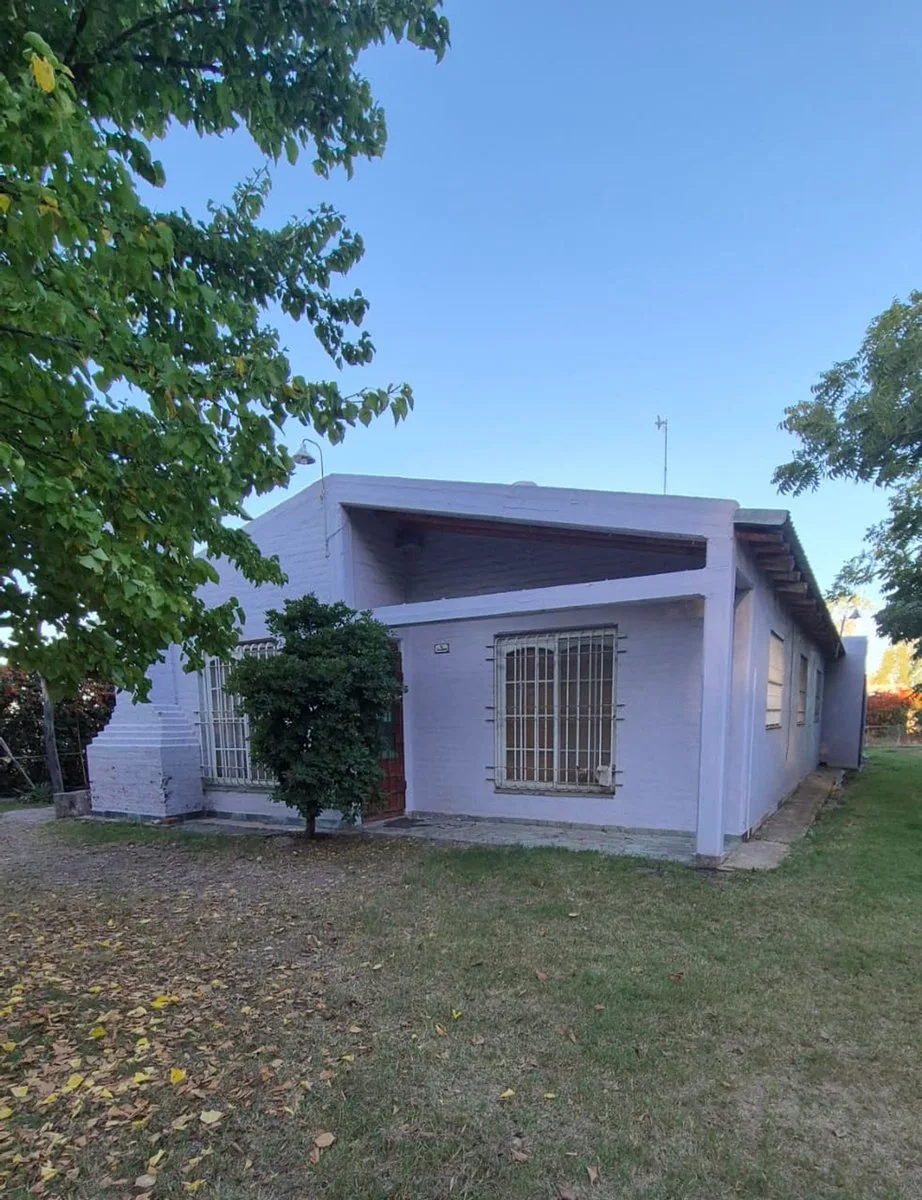 VENTA CASA QUINTA C/PILETA Y FRUTALES-RAMA CAIDA