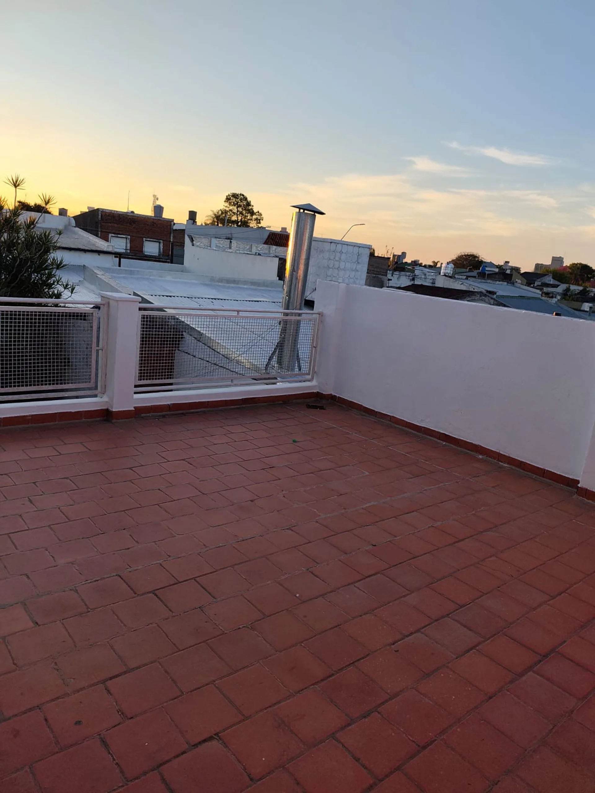 Departamento amplio en Alquiler foto 3