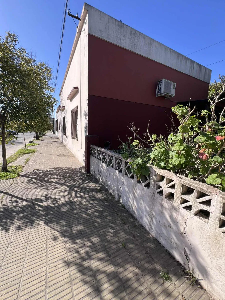 Propiedad ubicada en calle Zenón Videla Dorna al 400, esquina Giagnacovo foto 2