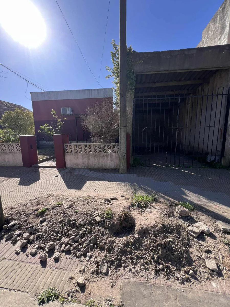 Propiedad ubicada en calle Zenón Videla Dorna al 400, esquina Giagnacovo foto 3
