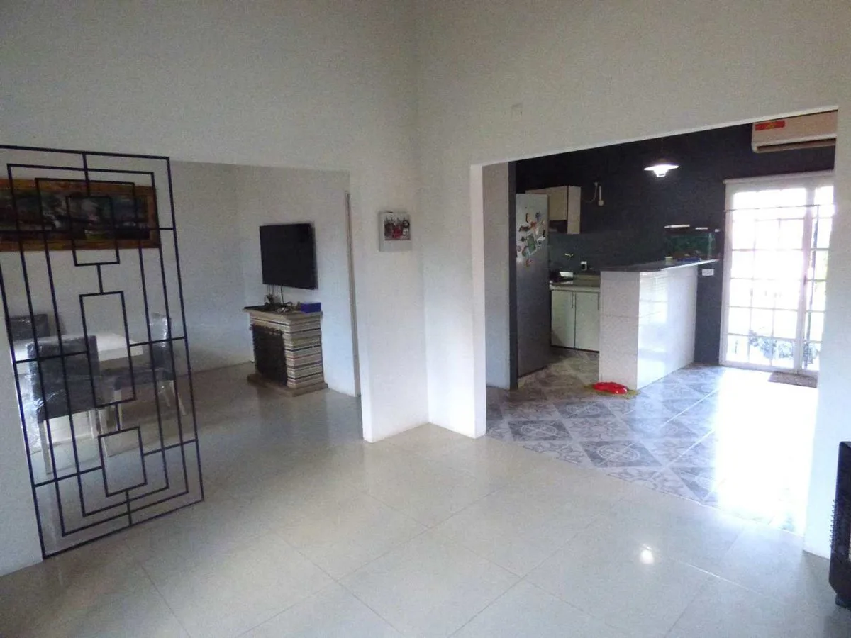 CASA 5 AMBIENTES VENTA INGENIERO MASCHWITZ AMPLIA foto 3