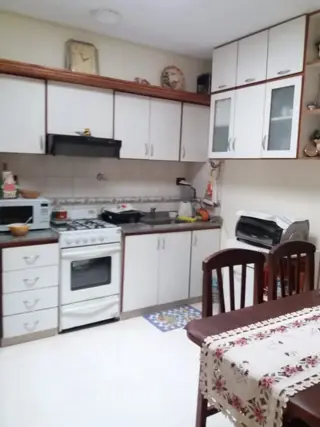 VENTA DE DEPARTAMENTO DE 3 AMBIENTES C/ TERRAZA PROPIA EN EXCELENTE ESTADO ZONA MATADEROS foto 1