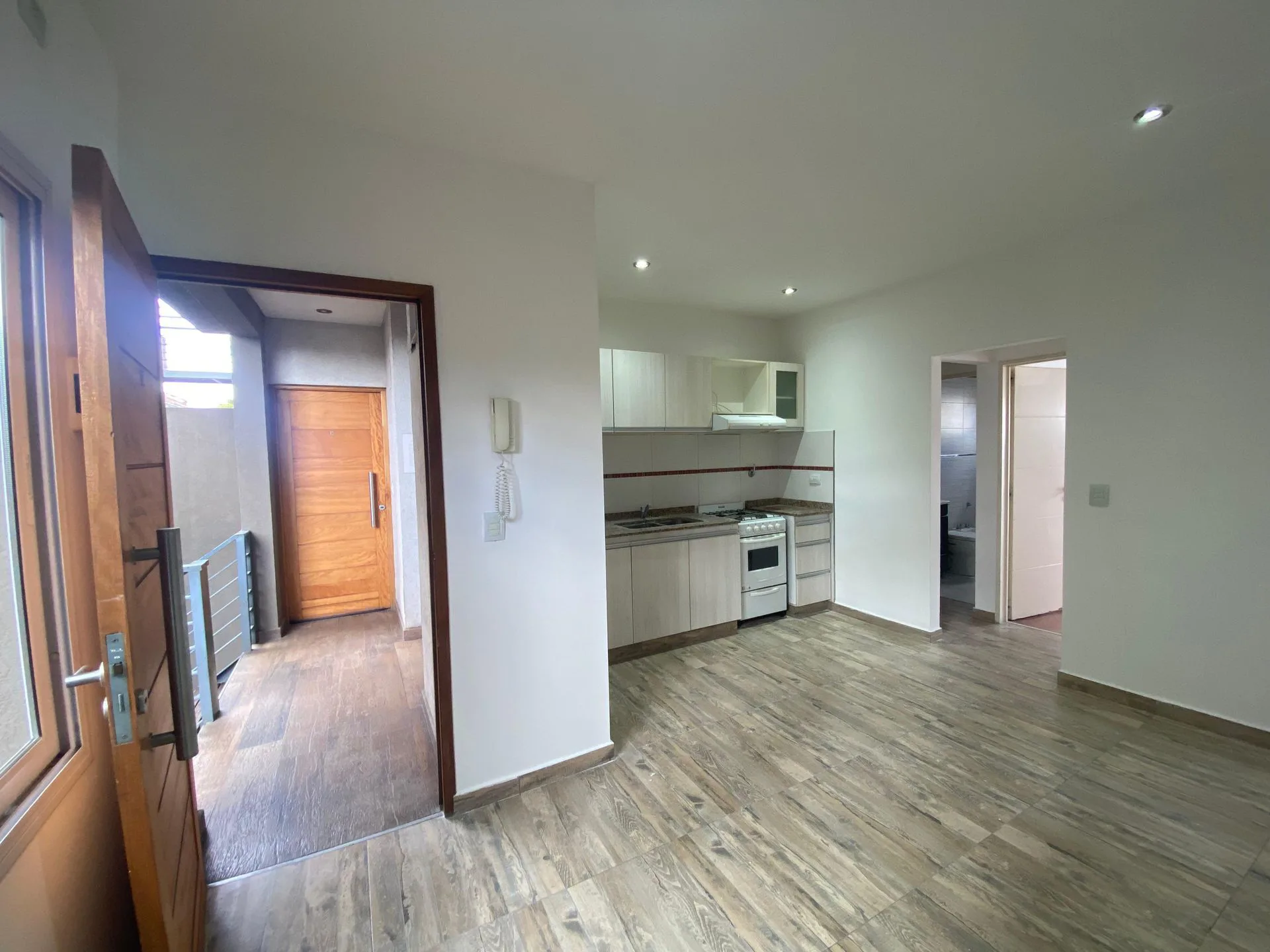 VENTA DEPARTAMENTO 2AMBIENTES COCHERA PADUA foto 2