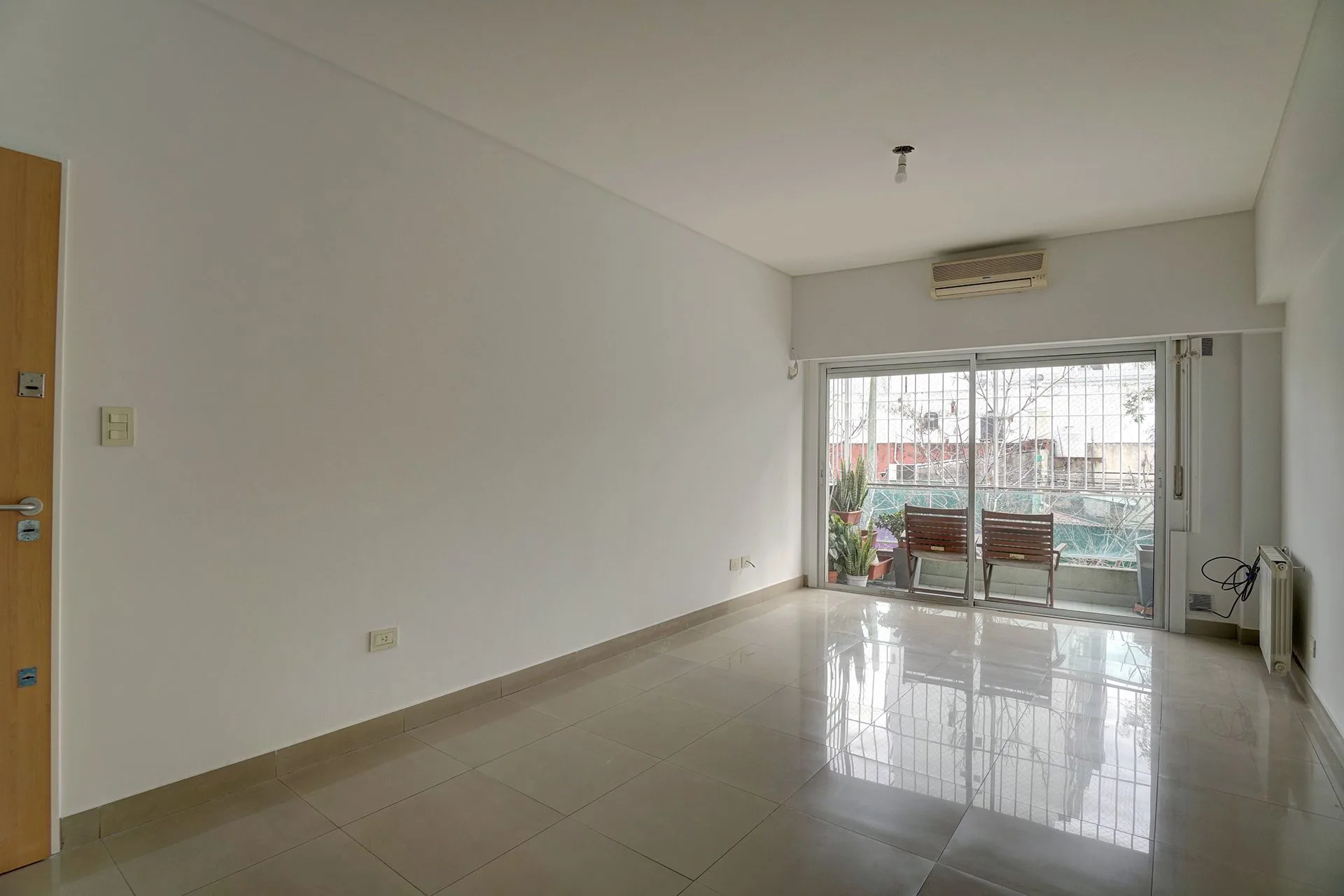 VENTA DPTO. 2 AMB CON BALCON Y TERRAZA-BARRACAS foto 3