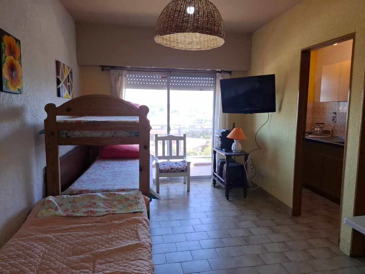 Venta departamento Villa Gesell 100mtrs del mar foto 4