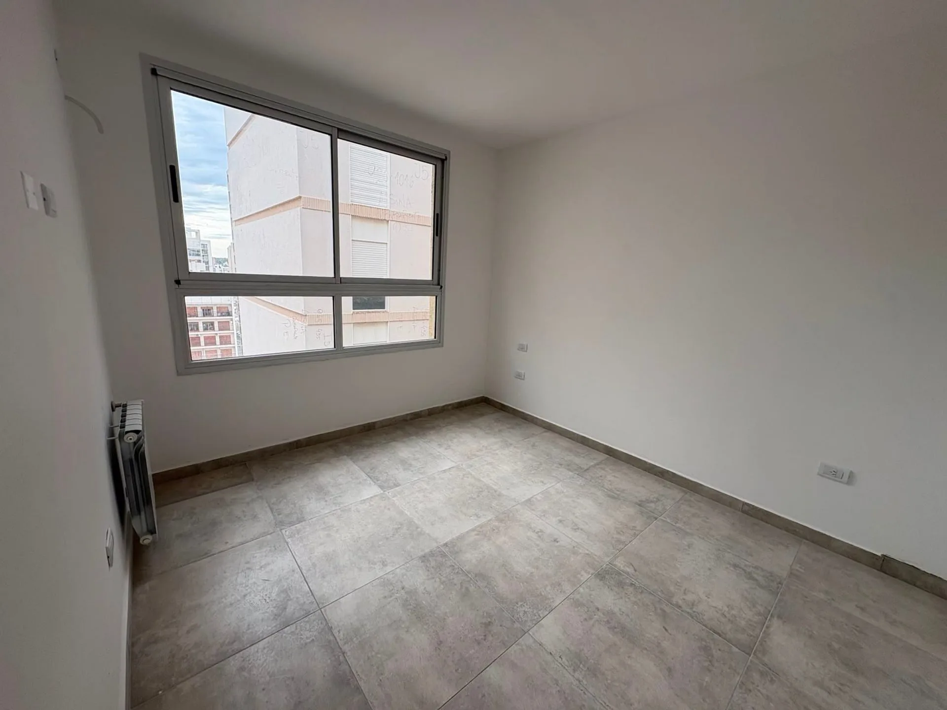VENTA DPTOS 1 DORMITORIO-ALSINA 512 ESQ. ALEM !! foto 5