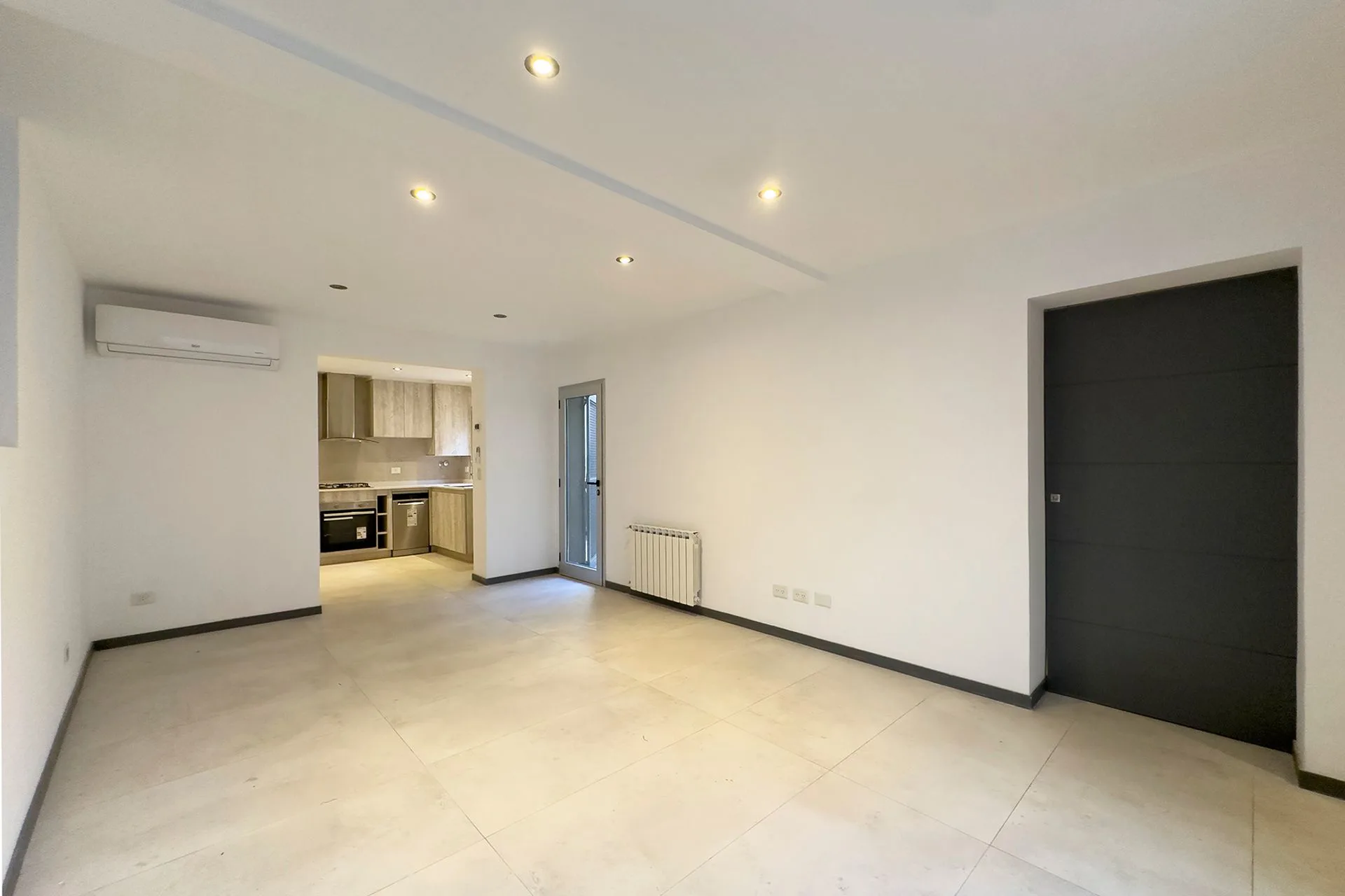 VENTA PARQUE CHAS CASA 4 AMBIENTES COCHERA TERRAZA foto 4