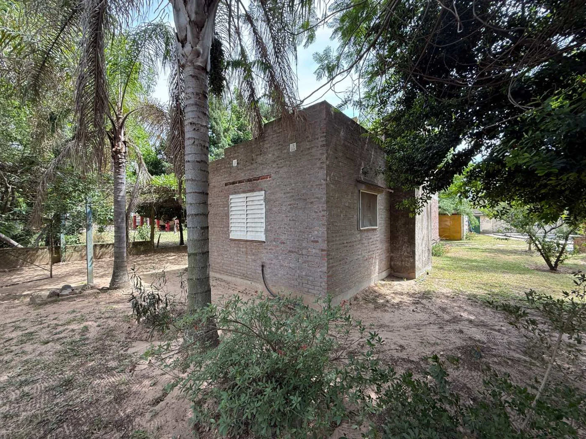 REMAX VENDE TERRENO CON PILETA CAYASTA SANTA FE foto 5