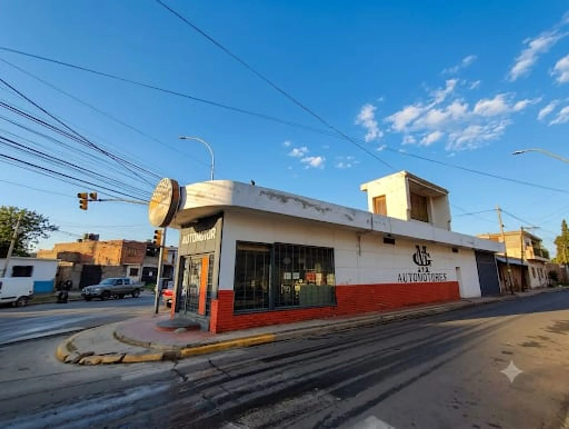 SE VENDE LOCAL COMERCIAL EN AV ALEM Y CHACABUCO foto 4
