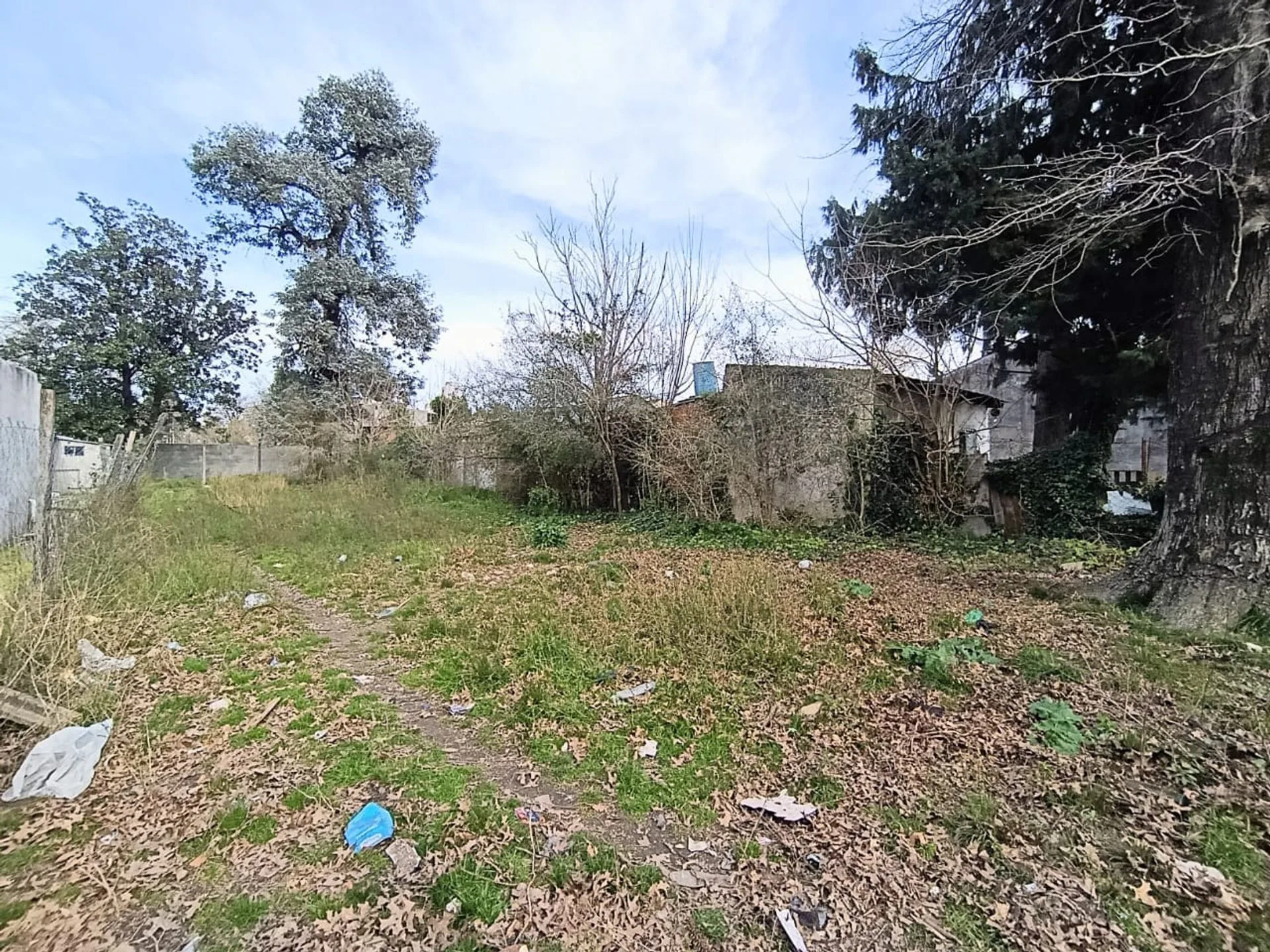 VENTA LOTE 373m2 TRUJUI, MORENO foto 3