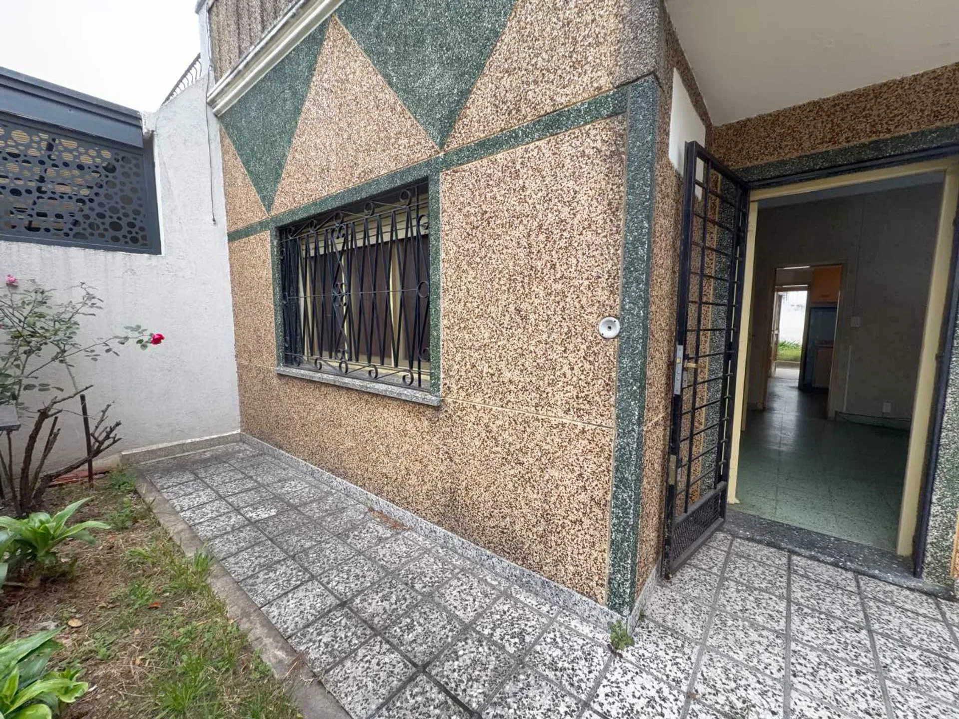 CASA EN VENTA 3 AMB - PALOMAR foto 2