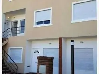 SE VENDE Dúplex 3 Amb C/coch. Barrio Cerrado Canguro foto 2