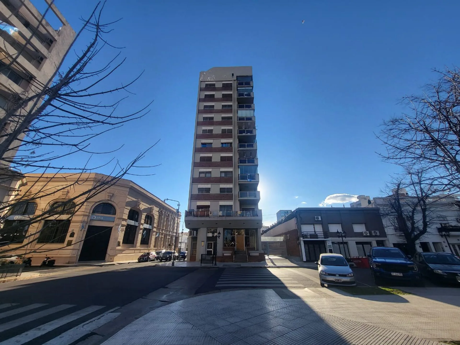 EXCLUSIVO SEMIPISO EN VENTA FRENTA A PLAZA MITRE foto 2