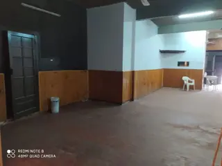 EXCELENTE SALON Y LOCAL COMERCIAL, MAS DEPARTAMENTO EN PB DE 3 AMB Y DPTO EN 1° PISO DE 5 AMB foto 4