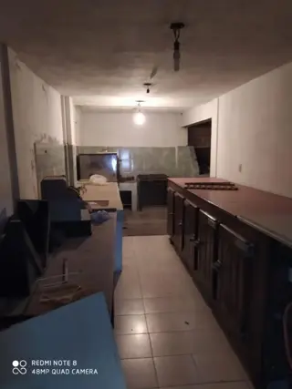 EXCELENTE SALON Y LOCAL COMERCIAL, MAS DEPARTAMENTO EN PB DE 3 AMB Y DPTO EN 1° PISO DE 5 AMB foto 5