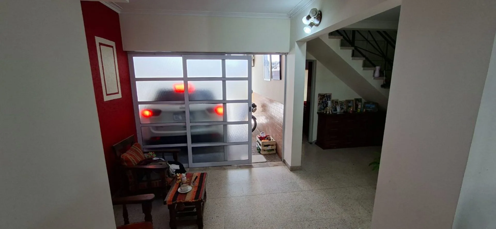 CENTA CASA 3 DORM CON COCHERA Y PATIO B° Ciudadela foto 5